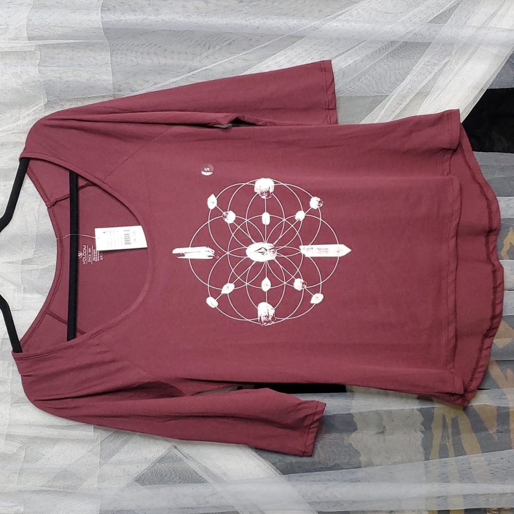 NWT Volcom Stone Geo Crystal Quarter-sleeve Tee SM Burgundy